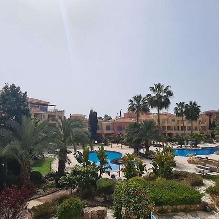 بافوس Sunny Limnaria Gardens 2 Bedroom Apartment المظهر الخارجي الصورة