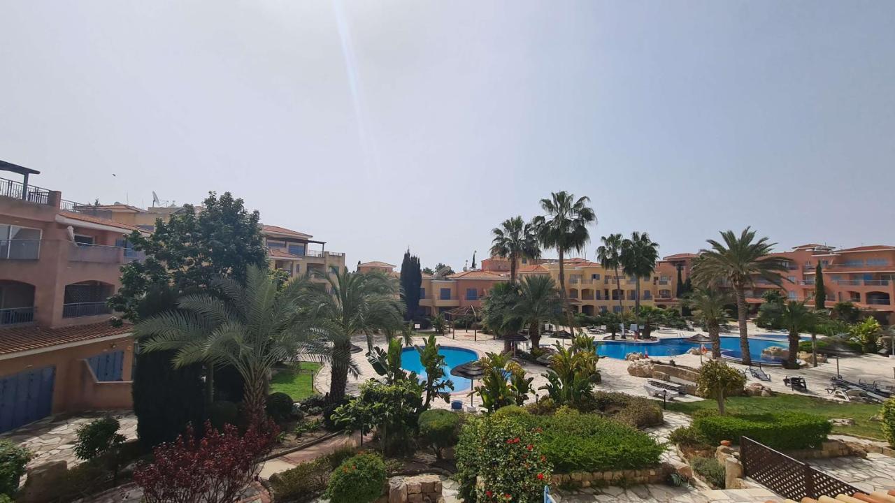 بافوس Sunny Limnaria Gardens 2 Bedroom Apartment المظهر الخارجي الصورة
